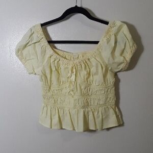 NWOT Pretty Light Yellow Cotton Peasant Top, M